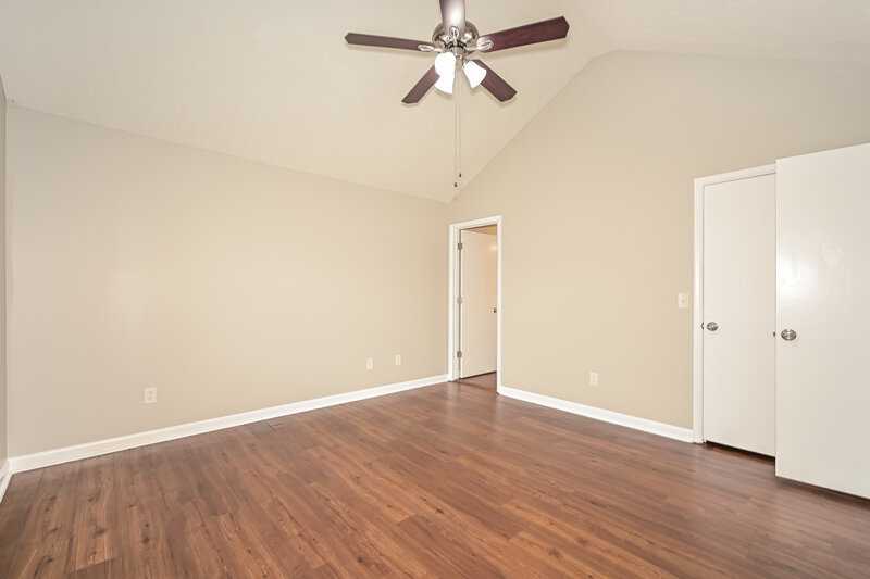 1,965/Mo, 581 Woodcrest Dr La Vergne, TN 37086 Main Bedroom View 2