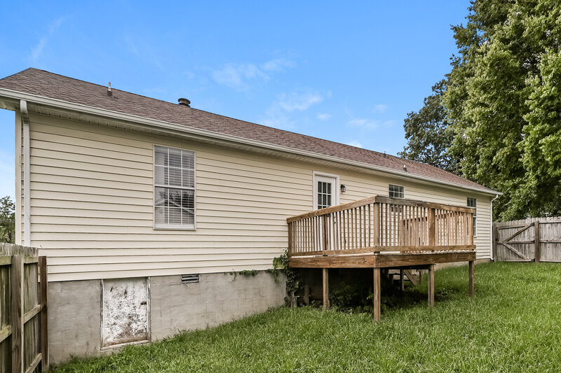 1,965/Mo, 581 Woodcrest Dr La Vergne, TN 37086 Rear View