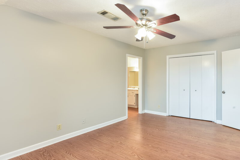 2,195/Mo, 108 Oak Leaf Ct Hendersonville, TN 37075 Main Bedroom View 2