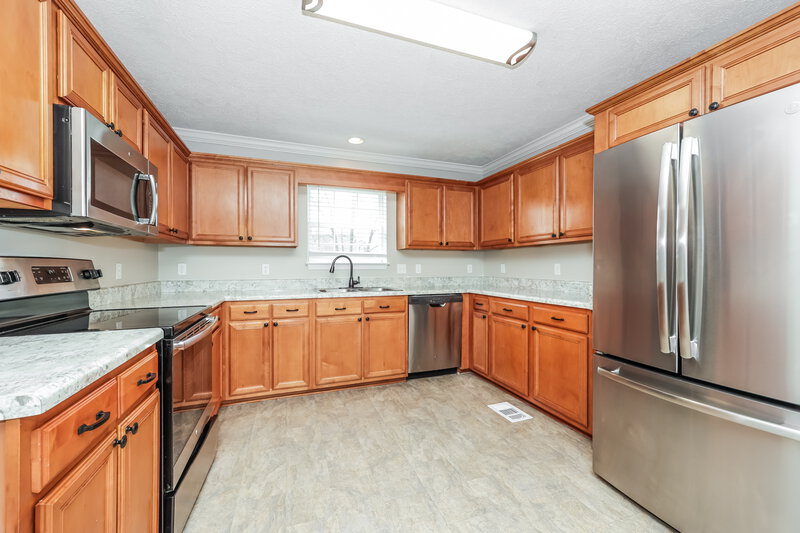 2,040/Mo, 1703 Jimmy Cv La Vergne, TN 37086 Kitchen View