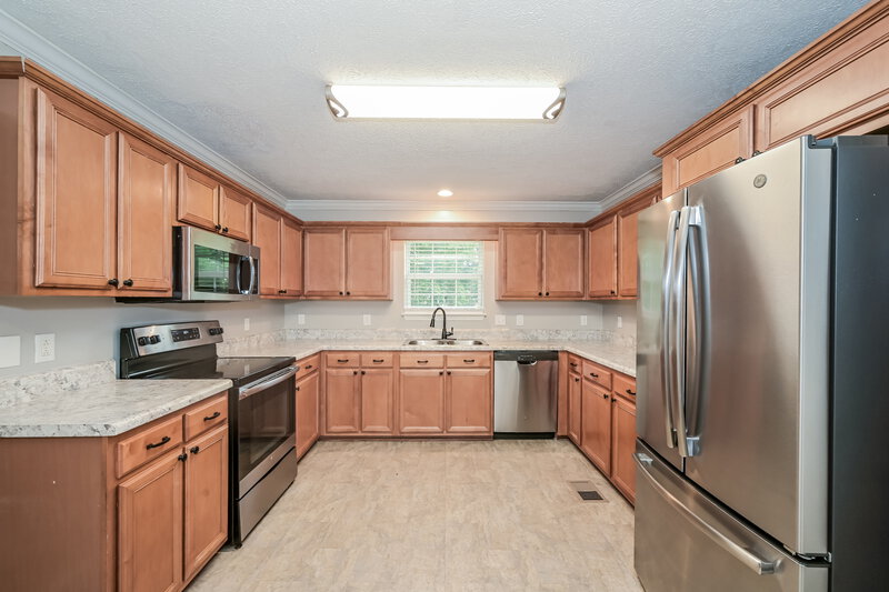 2,065/Mo, 1703 Jimmy Cv La Vergne, TN 37086 Kitchen View 2