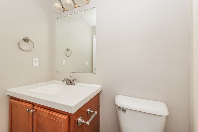 2,040/Mo, 1703 Jimmy Cv La Vergne, TN 37086 Bathroom View 2