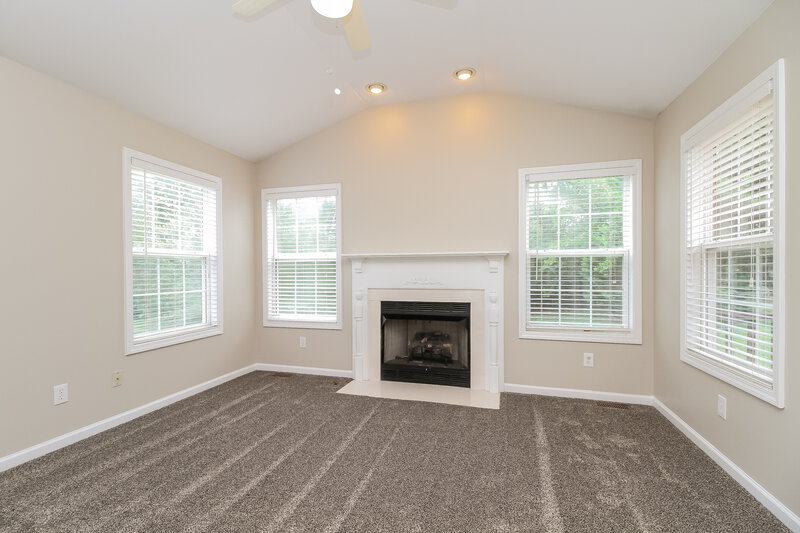 2,095/Mo, 2739 Mollys Ct Spring Hill, TN 37174 Living Room View 4