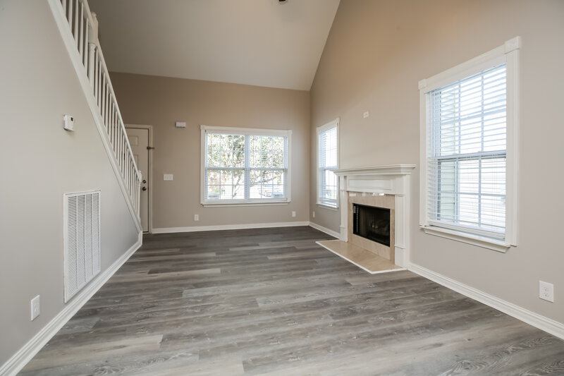 2,900/Mo, 2832 Rader Ridge Ct Antioch, TN 37013 Living Room View 3