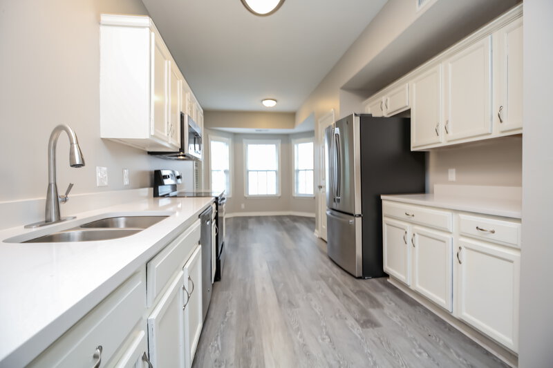 2,900/Mo, 2832 Rader Ridge Ct Antioch, TN 37013 Kitchen View 2