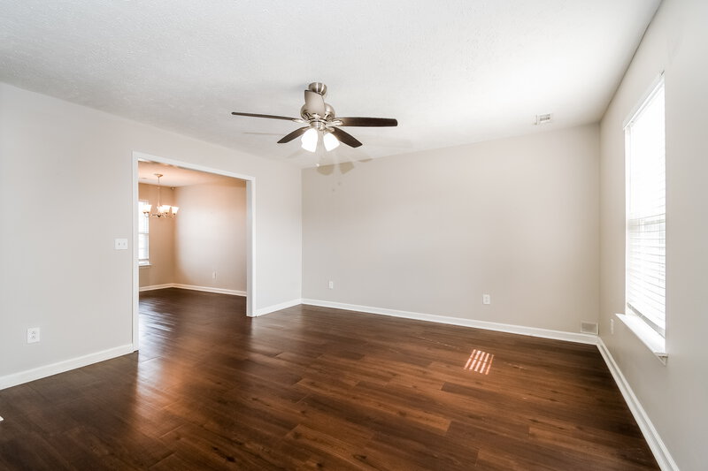 1,975/Mo, 1980 Old Castle Dr Murfreesboro, TN 37127 Living Room View