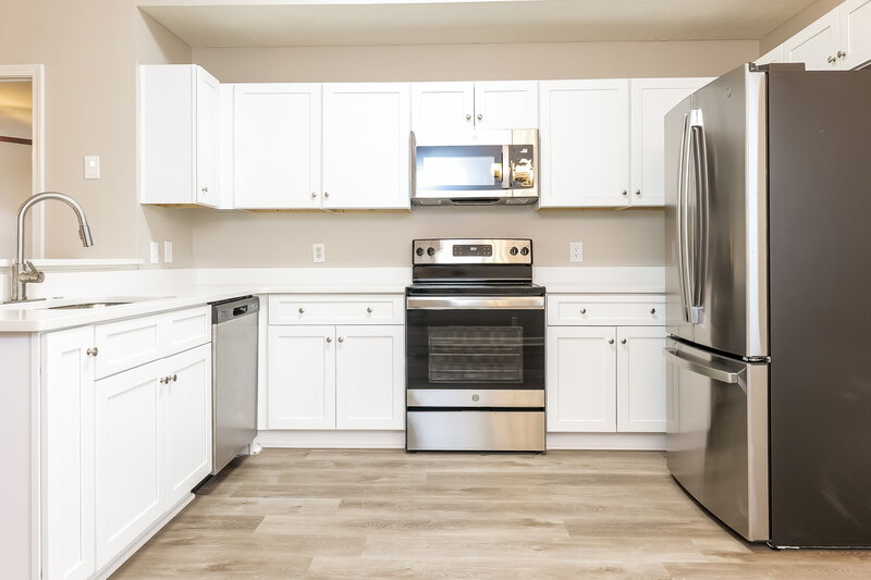 2,045/Mo, 1008 Tom Hailey Blvd La Vergne, TN 37086 Kitchen View