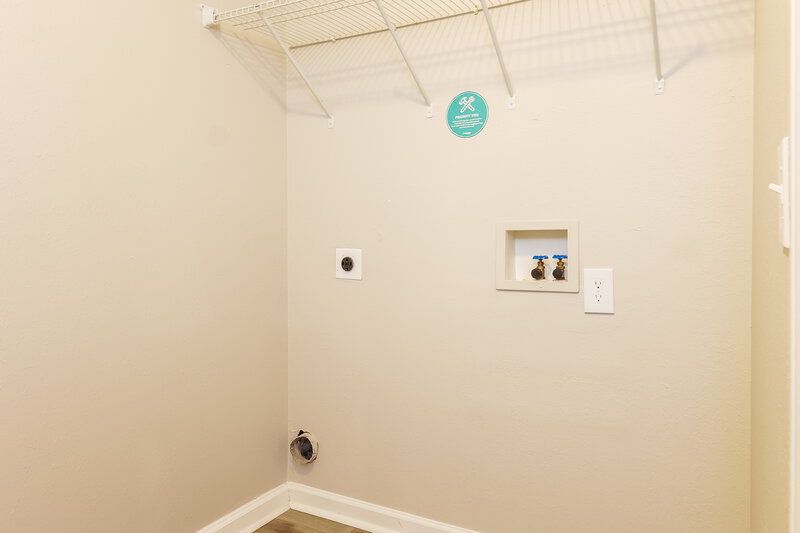 2,045/Mo, 1008 Tom Hailey Blvd La Vergne, TN 37086 Walk In Closet View