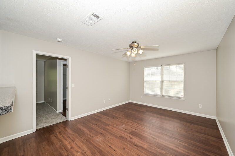 2,025/Mo, 925 Birchmill Pt S Antioch, TN 37013 Living Room View