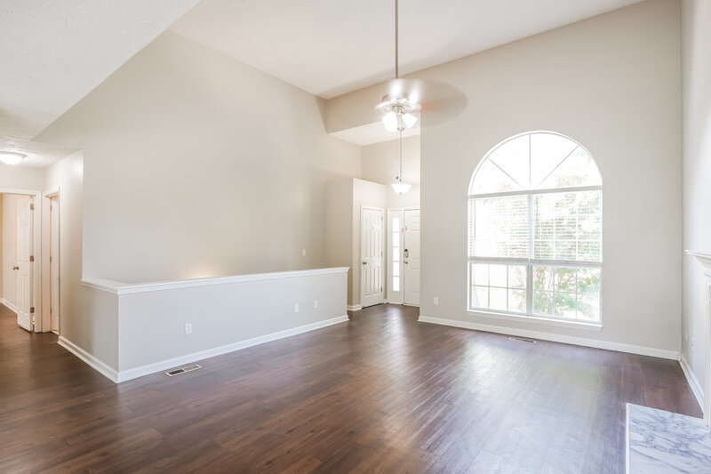 2,475/Mo, 1207 Cedarbend Dr Mount Juliet, TN 37122 Living Room View 2