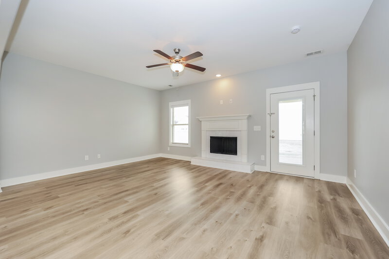 2,350/Mo, 4113 Stark St Murfreesboro, TN 37129 Living Room View