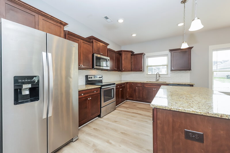 2,350/Mo, 4113 Stark St Murfreesboro, TN 37129 Kitchen View