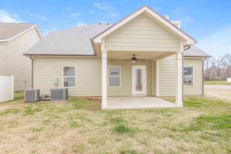 2,350/Mo, 4113 Stark St Murfreesboro, TN 37129 Rear View