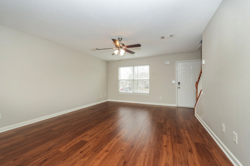 1,860/Mo, 146 Howard Woody Dr La Vergne, TN 37086 Living Room View