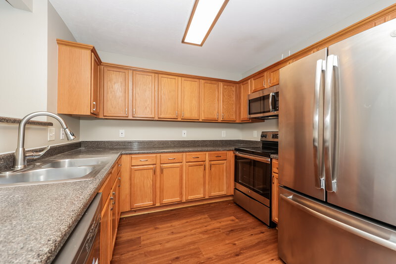 1,860/Mo, 146 Howard Woody Dr La Vergne, TN 37086 Kitchen View