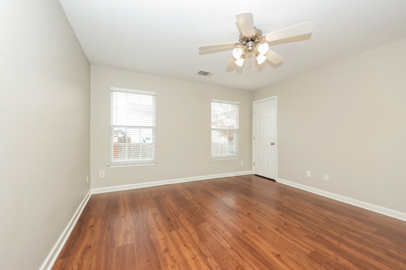 1,860/Mo, 146 Howard Woody Dr La Vergne, TN 37086 Main Bedroom View 2