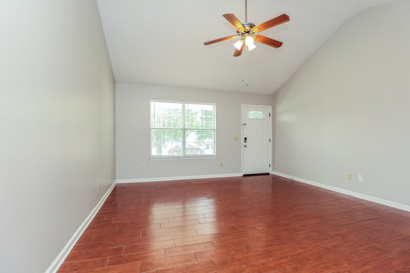 1,940/Mo, 506 Gammon Ln La Vergne, TN 37086 Living Room View