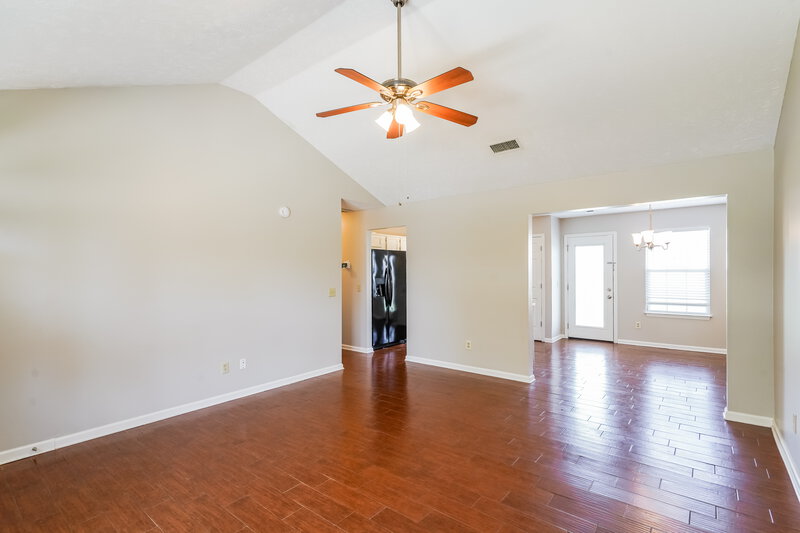 2,010/Mo, 506 Gammon Ln La Vergne, TN 37086 Living Room View