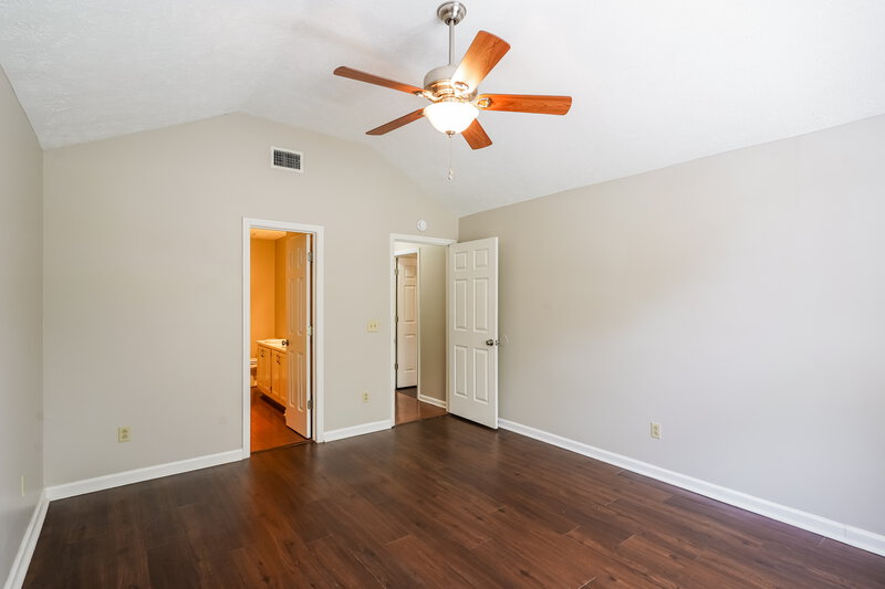 2,010/Mo, 506 Gammon Ln La Vergne, TN 37086 Main Bedroom View 2
