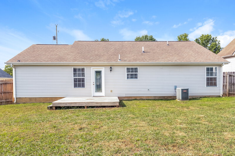 1,940/Mo, 506 Gammon Ln La Vergne, TN 37086 Rear View
