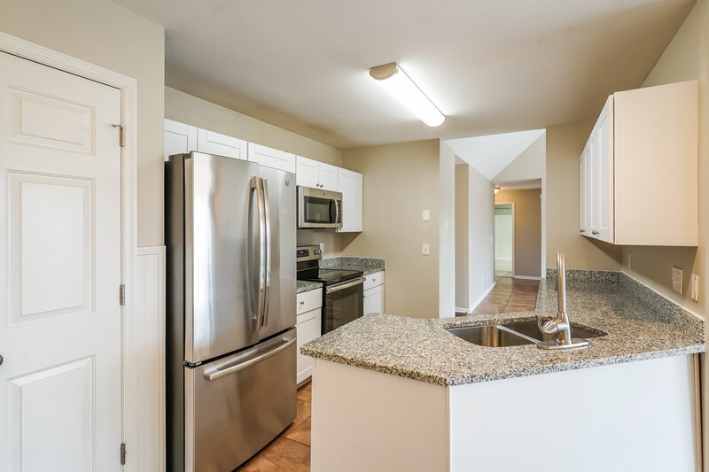 2,380/Mo, 649 Kingsway Dr Old Hickory, TN 37138 Kitchen View