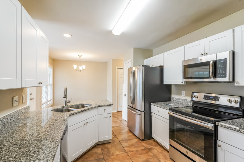 2,380/Mo, 649 Kingsway Dr Old Hickory, TN 37138 Kitchen View 2