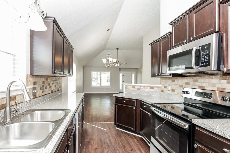 1,860/Mo, 1845 Warmingfield Dr Murfreesboro, TN 37127 Kitchen View