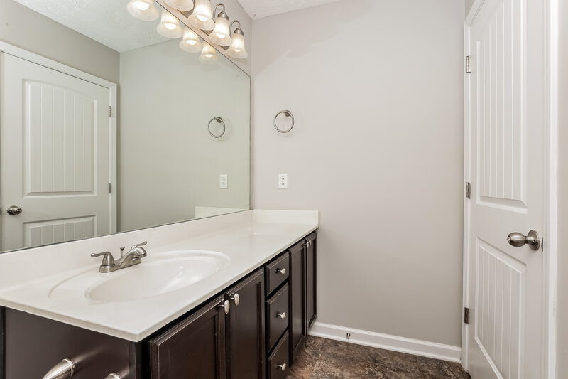 1,860/Mo, 1845 Warmingfield Dr Murfreesboro, TN 37127 Main Bathroom View 2