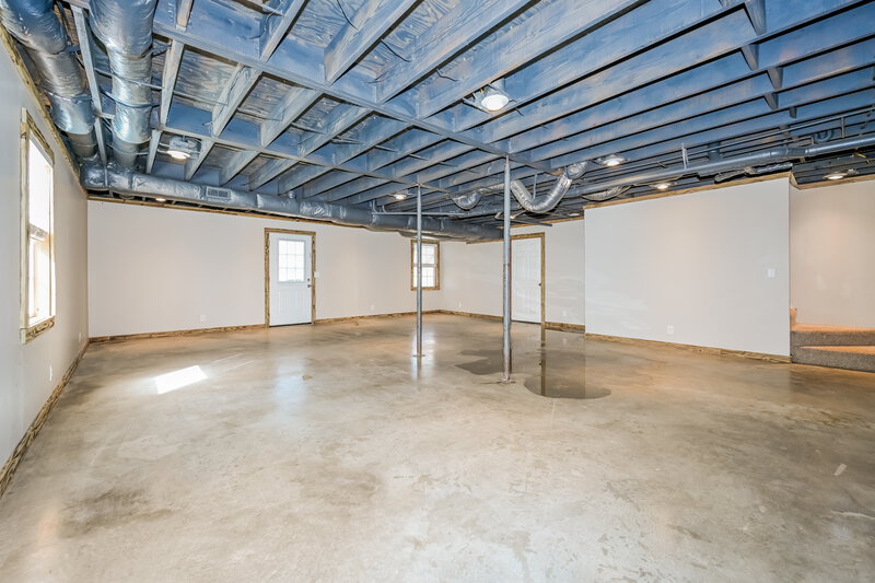 2,250/Mo, 1008 Regents Park Cir Antioch, TN 37013 Basement View