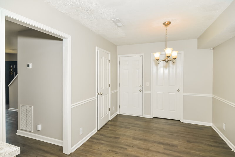 1,815/Mo, 1230 Shannon Ln La Vergne, TN 37086 Dining Room View 2