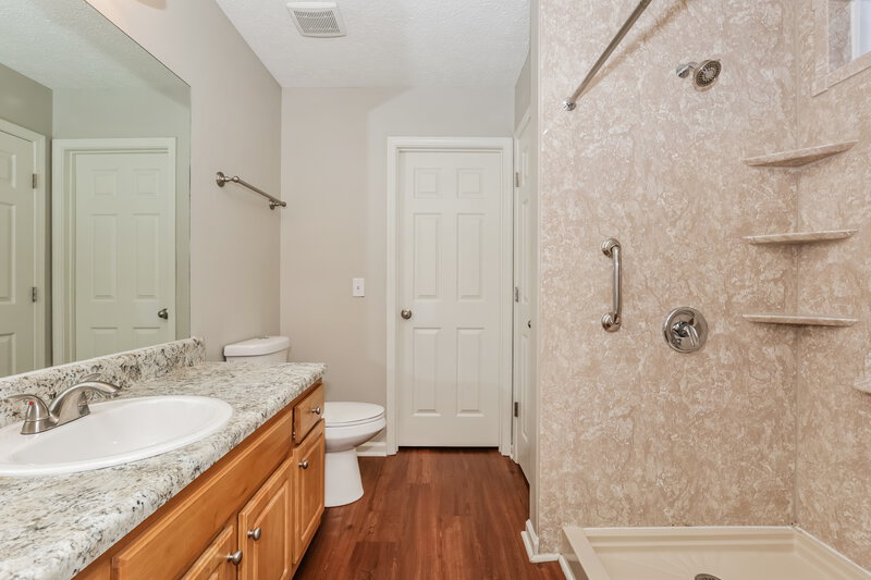 2,111/Mo, 2812 Summer Hollow Ln Hermitage, TN 37076 Main Bathroom View