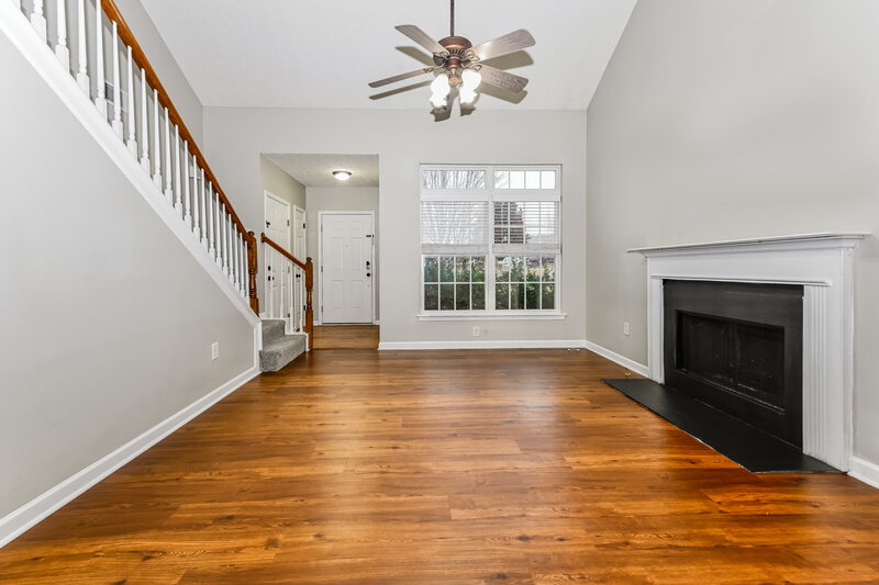 3,240/Mo, 3208 Nicole Dr Spring Hill, TN 37174 Living Room View 2