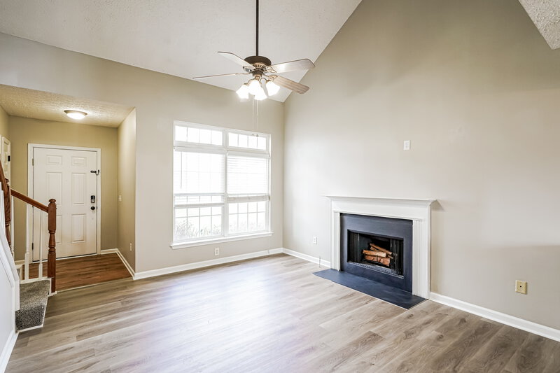 2,335/Mo, 3208 Nicole Dr Spring Hill, TN 37174 Living Room View 2