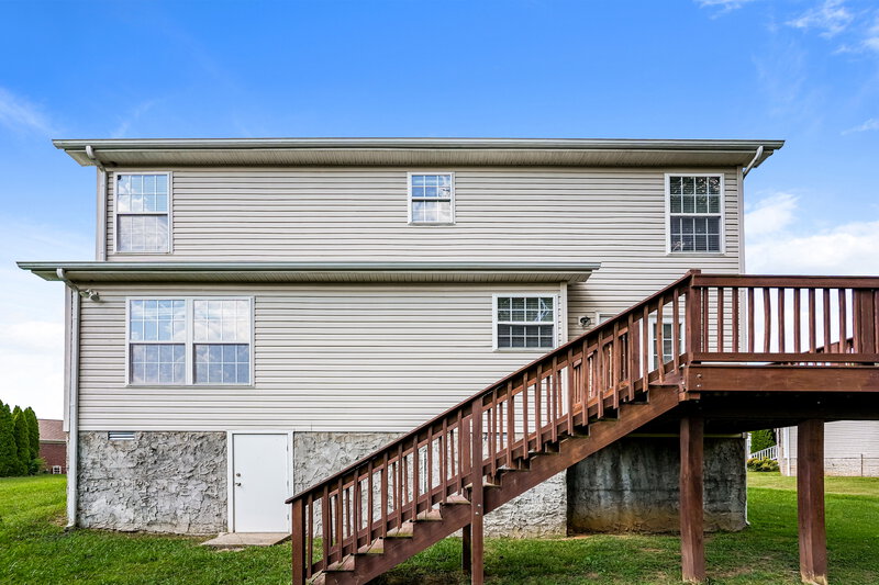 2,335/Mo, 3208 Nicole Dr Spring Hill, TN 37174 Rear View