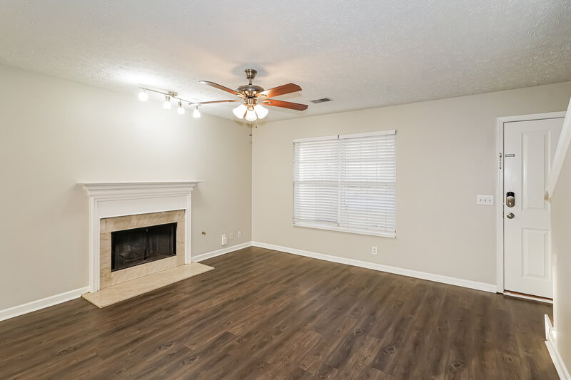 2,325/Mo, 1740 Stone Hollow Ct Hermitage, TN 37076 Living Room View 2