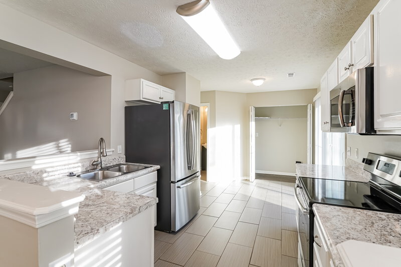 2,325/Mo, 1740 Stone Hollow Ct Hermitage, TN 37076 Kitchen View 2