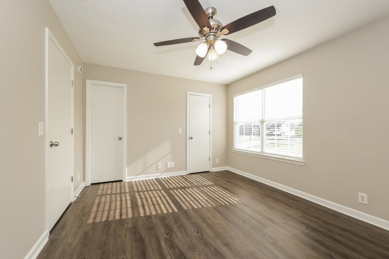 1,640/Mo, 1318 Lyndsey Ridge Dr La Vergne, TN 37086 Main Bedroom View 2