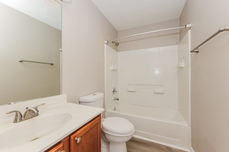 2,590/Mo, 726 Elderberry Way Murfreesboro, TN 37128 Bathroom View