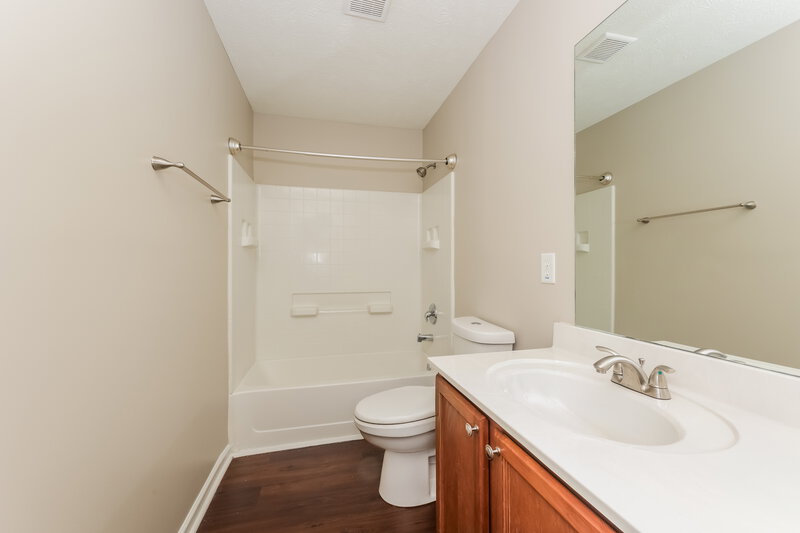 2,590/Mo, 726 Elderberry Way Murfreesboro, TN 37128 Bathroom View 2