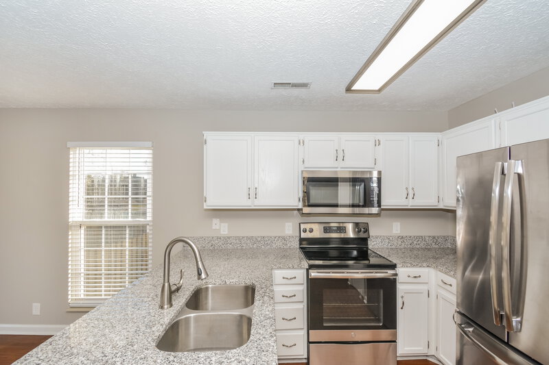 2,015/Mo, 4261 Chesney Glen Dr Hermitage, TN 37076 Kitchen View