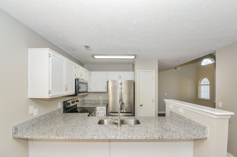 2,015/Mo, 4261 Chesney Glen Dr Hermitage, TN 37076 Kitchen View 2