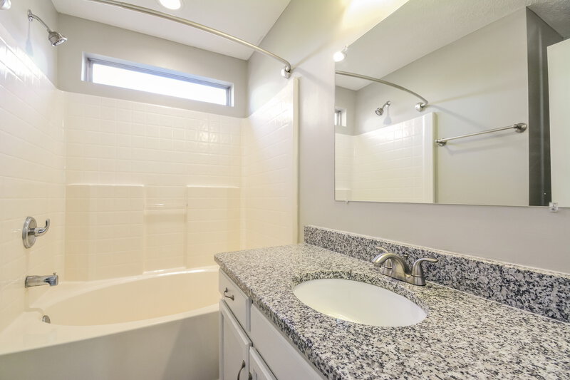 2,015/Mo, 4261 Chesney Glen Dr Hermitage, TN 37076 Main Bathroom View