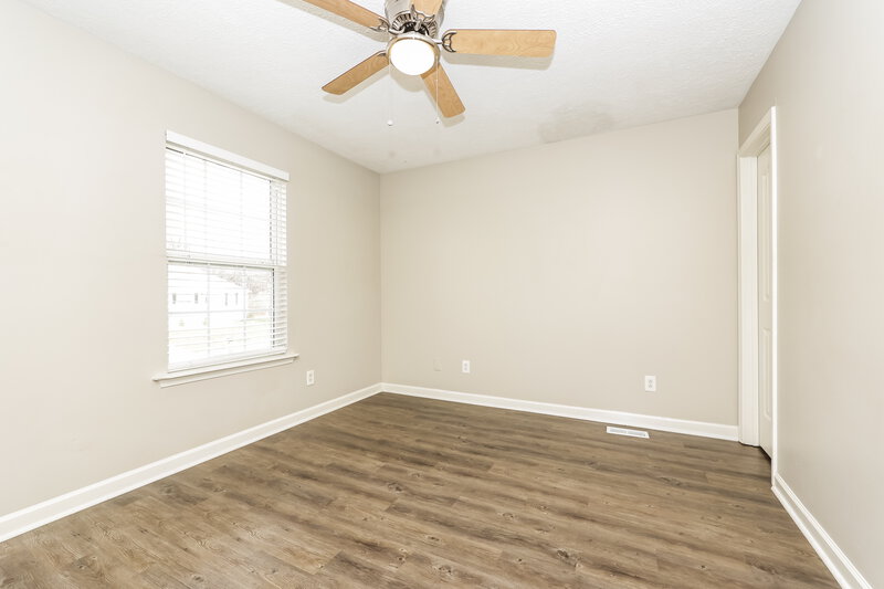 1,920/Mo, 1435 Tuffnell Dr La Vergne, TN 37086 Main Bathroom View 2