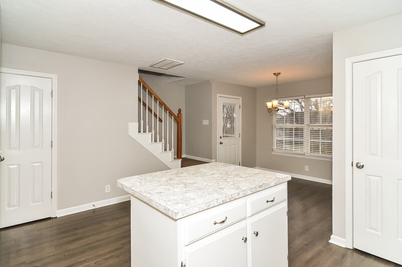 2,015/Mo, 3079 Roscommon Dr Murfreesboro, TN 37128 Kitchen View