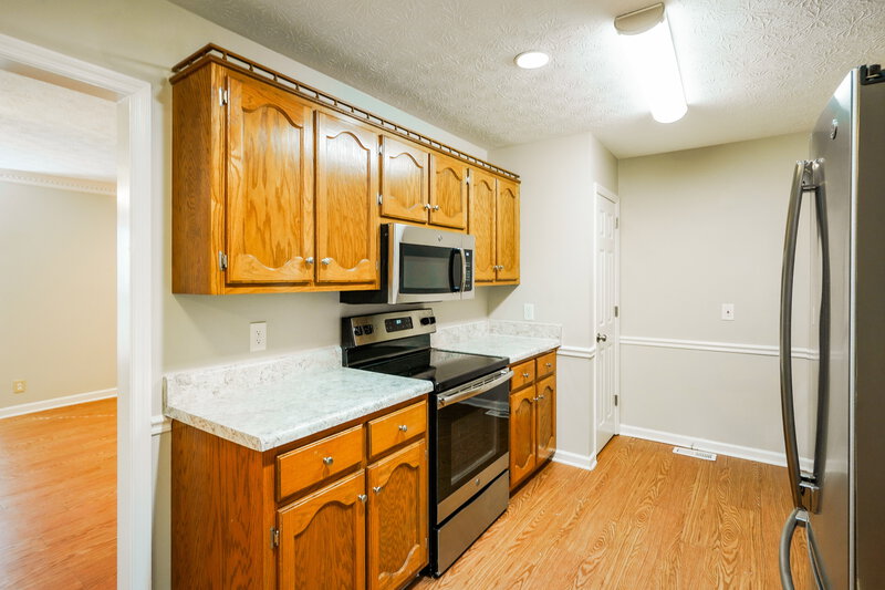 2,105/Mo, 218 Lakeside Park Dr Hendersonville, TN 37075 Kitchen View 2