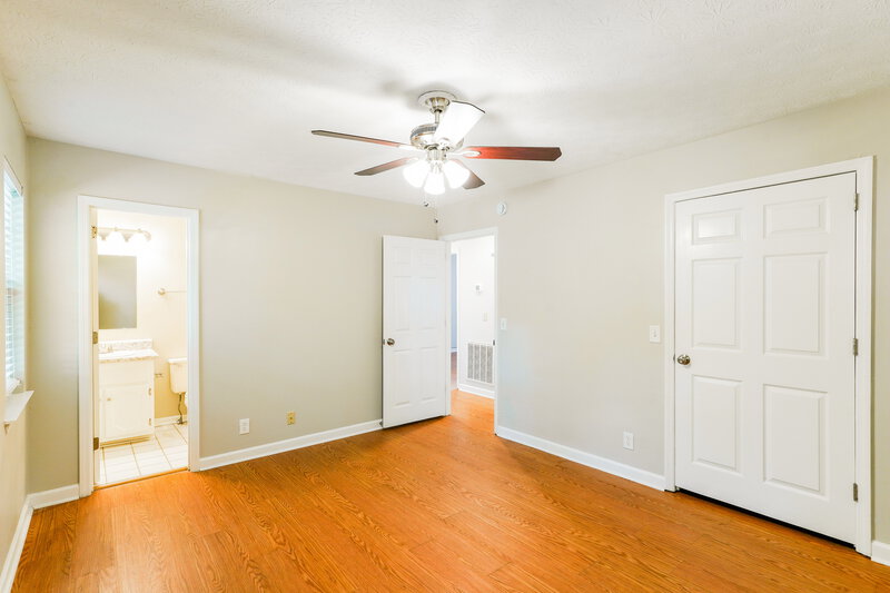 2,105/Mo, 218 Lakeside Park Dr Hendersonville, TN 37075 Main Bedroom View