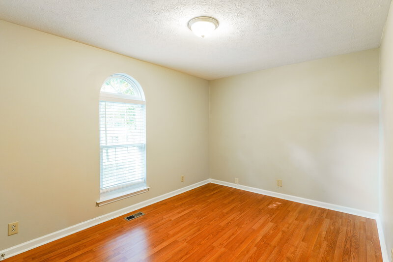 2,105/Mo, 218 Lakeside Park Dr Hendersonville, TN 37075 Bedroom View