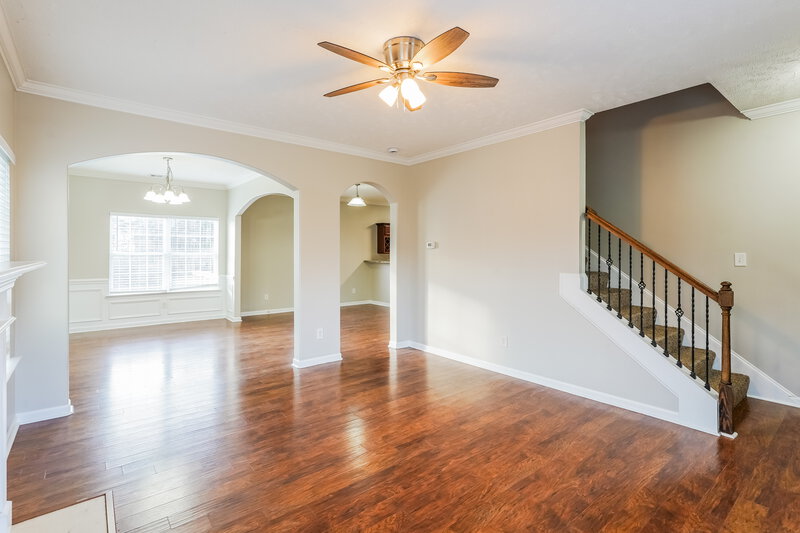 2,505/Mo, 5205 Rockridge Ct Antioch, TN 37013 Living Room View 2