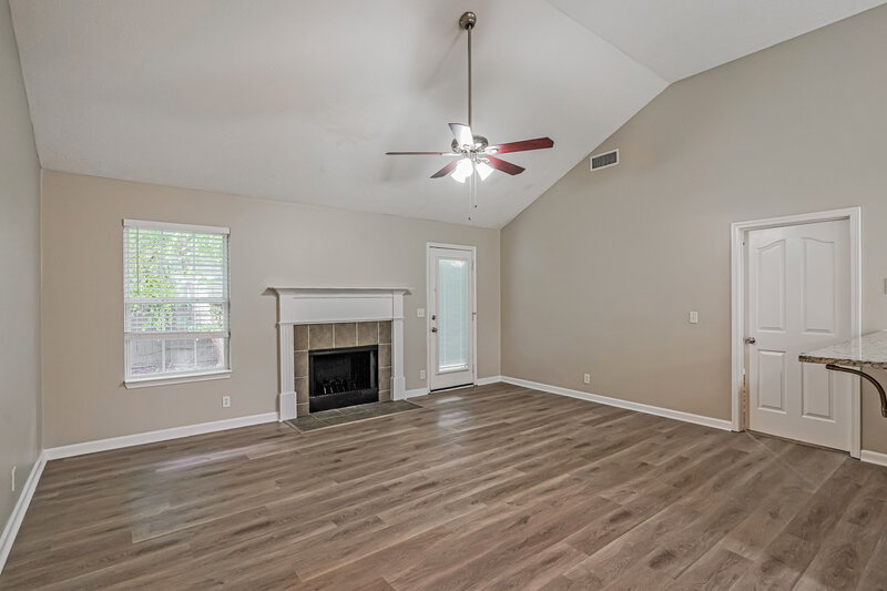 2,040/Mo, 1339 Mac Duff Dr Murfreesboro, TN 37128 Living Room View