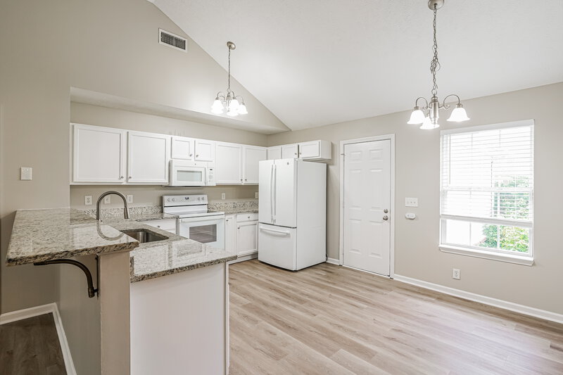 2,040/Mo, 1339 Mac Duff Dr Murfreesboro, TN 37128 Kitchen View